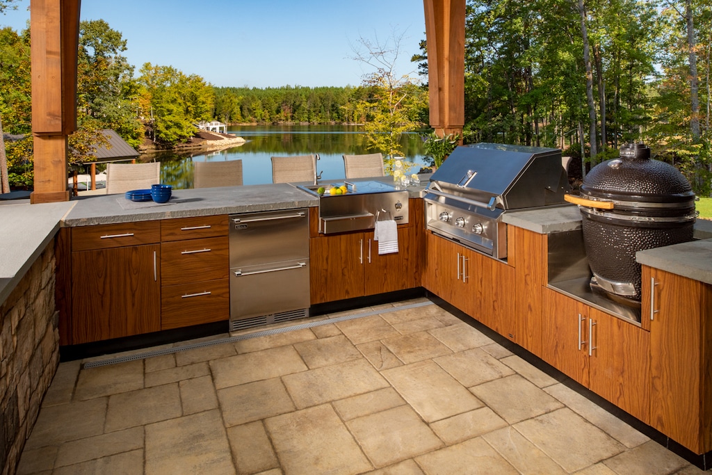 U Shaped Outdoor kitchen idea san diego